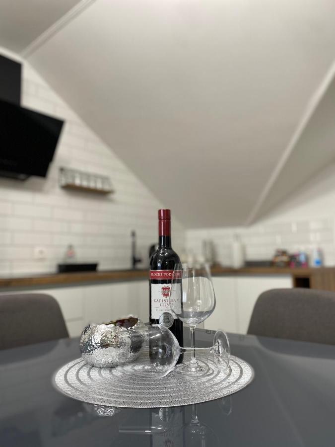 Apartman Pavic Vinkovci Eksteriør billede